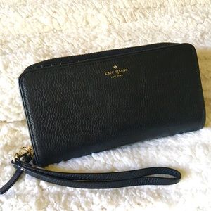 Kate Spade mulberry Bridgetta wallet/wristlet